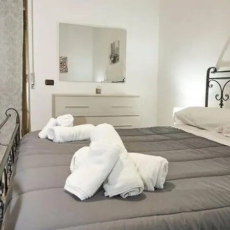 Duomo Center * Nápoles