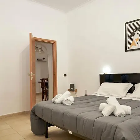 Duomo Center Apartamento *